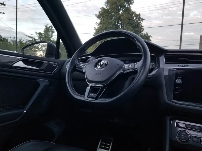 VW Tiguan HIGHLINE 4 MOTION * * CARFAX * * АВТОКРЕДИТ * * , снимка 9 - Автомобили и джипове - 52624825