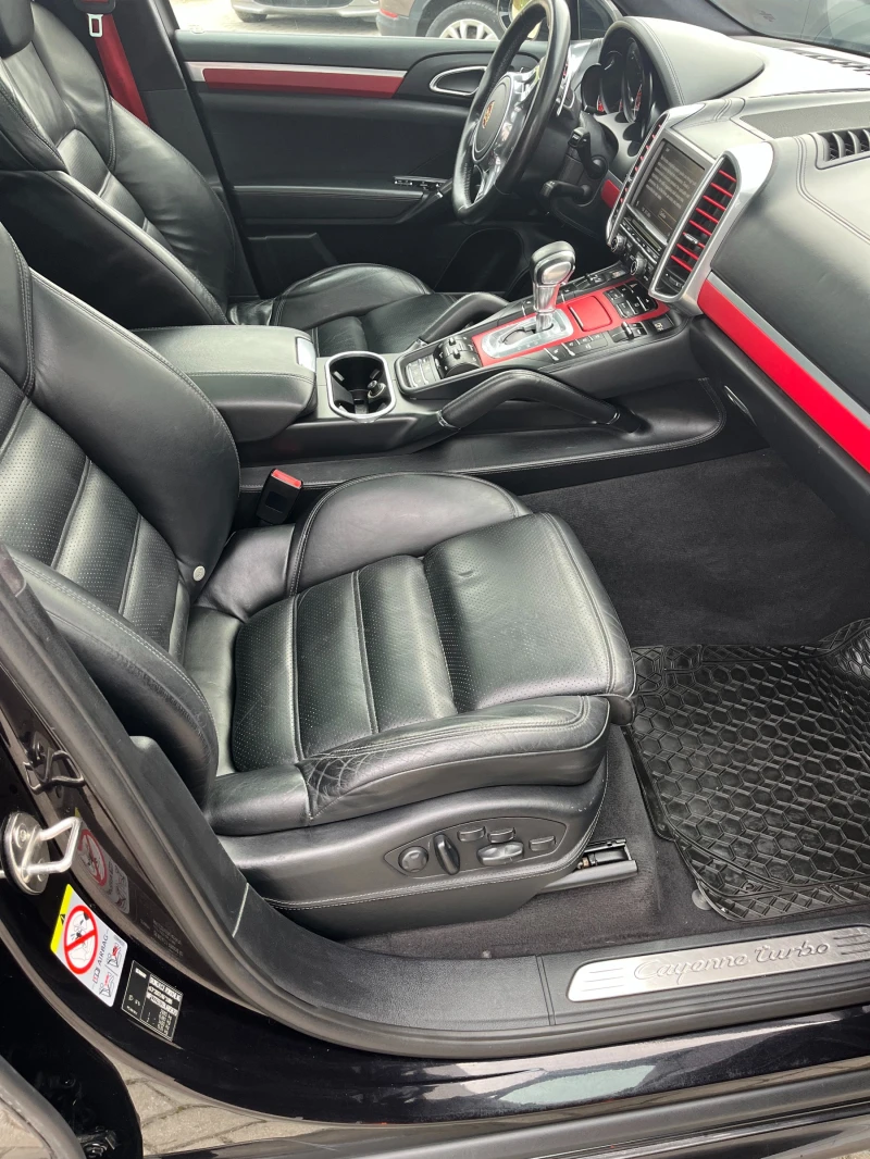 Porsche Cayenne  4.8 V8 TURBO PANORAMA/2xTV/XENON/NAVI/SWISS, снимка 9 - Автомобили и джипове - 52661819