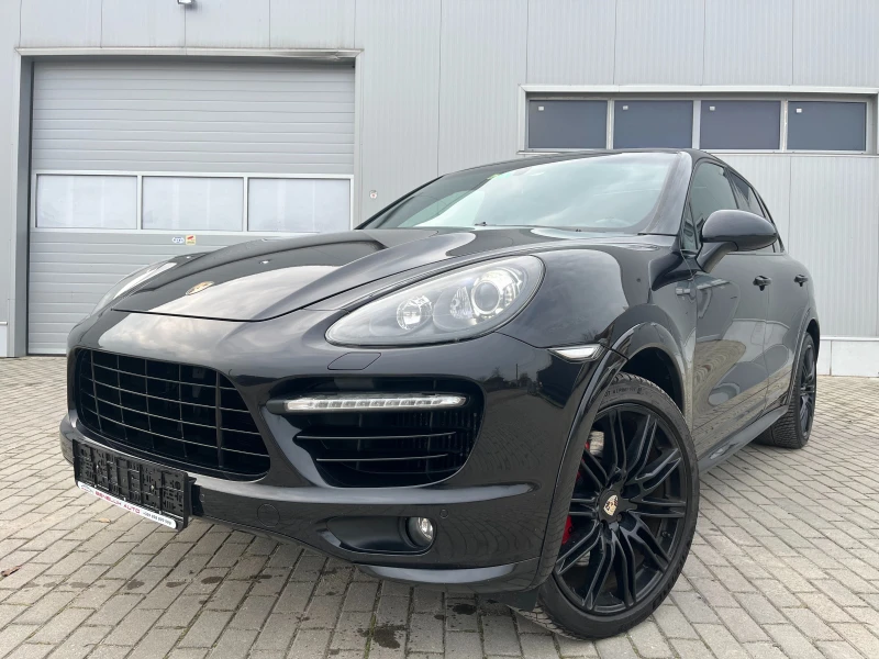 Porsche Cayenne  4.8 V8 TURBO PANORAMA/2xTV/XENON/NAVI/SWISS