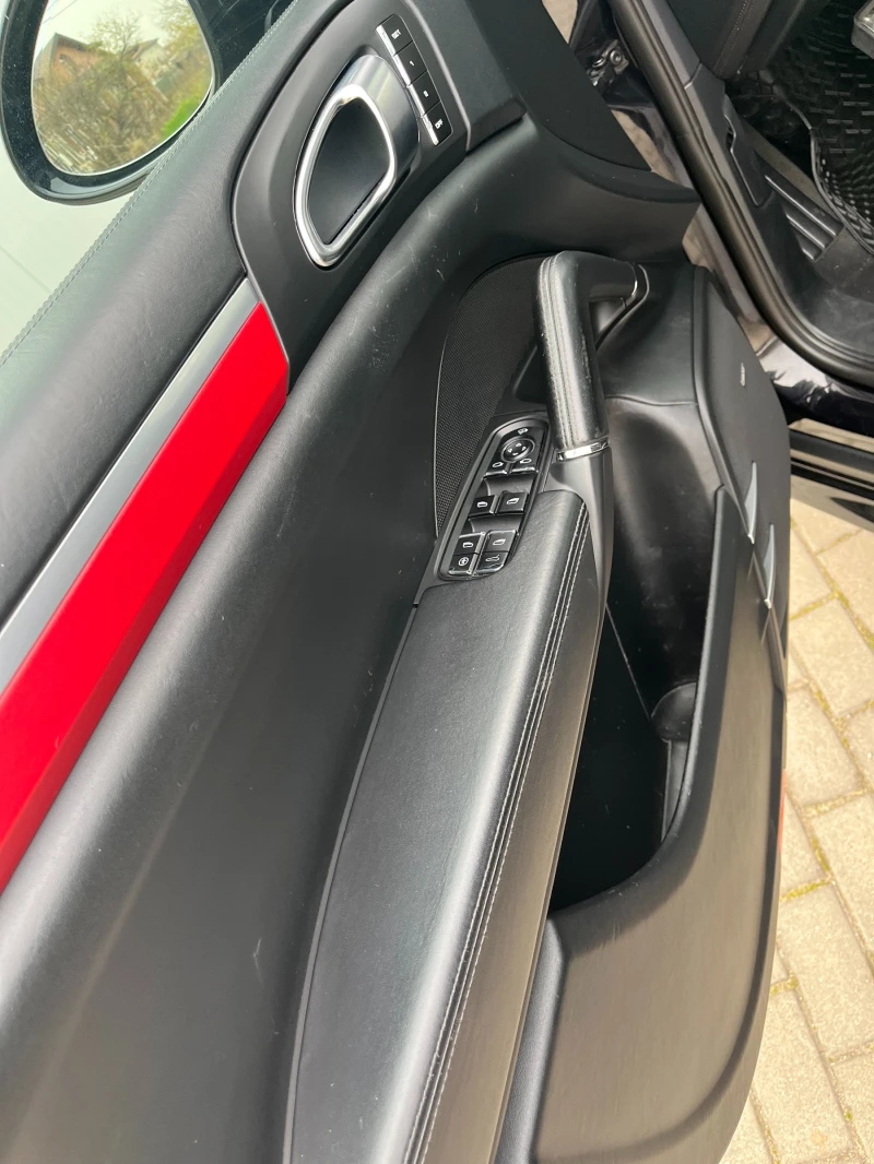 Porsche Cayenne  4.8 V8 TURBO PANORAMA/2xTV/XENON/NAVI/SWISS, снимка 11 - Автомобили и джипове - 52661819