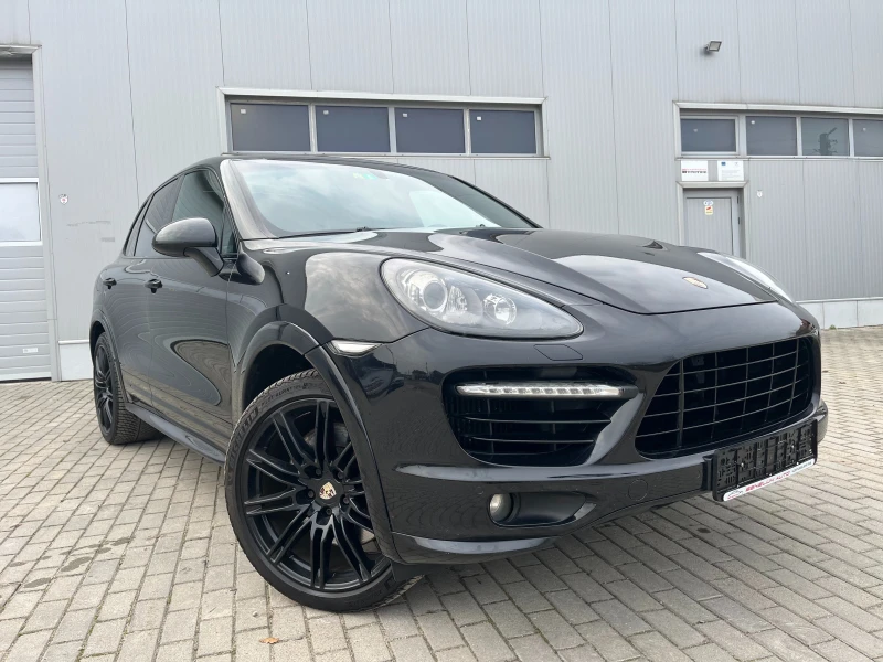 Porsche Cayenne  4.8 V8 TURBO PANORAMA/2xTV/XENON/NAVI/SWISS, снимка 2 - Автомобили и джипове - 52661819