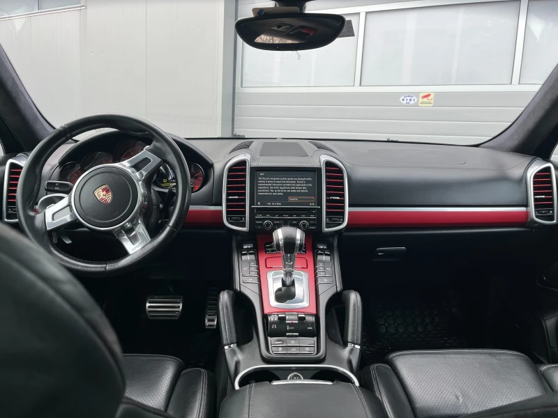 Porsche Cayenne  4.8 V8 TURBO PANORAMA/2xTV/XENON/NAVI/SWISS, снимка 7 - Автомобили и джипове - 52661819