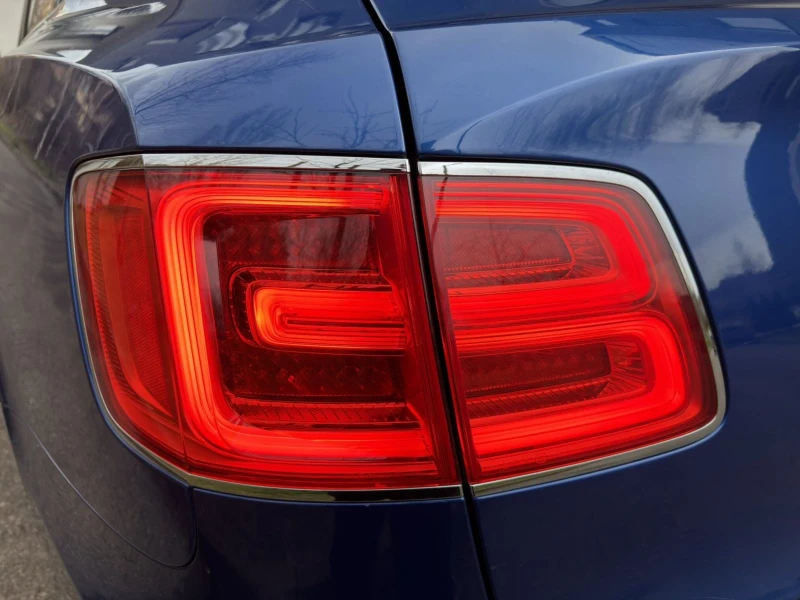 Bentley Bentayga 4.0L / V8 DIESEL, снимка 17 - Автомобили и джипове - 53007351