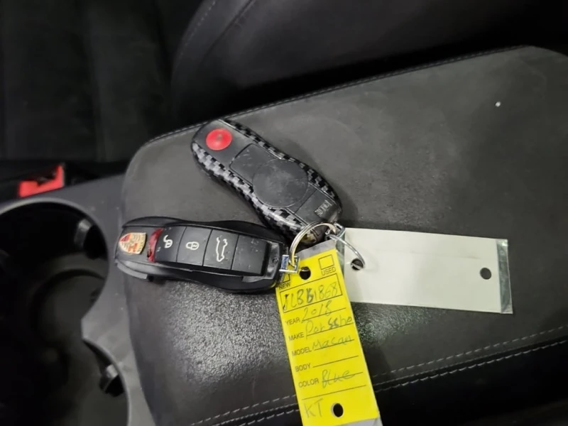 Porsche Macan * GTS * CARFAX * БЕЗ ПЪРВОНАЧАЛНА ВНОСКА, снимка 8 - Автомобили и джипове - 53085282