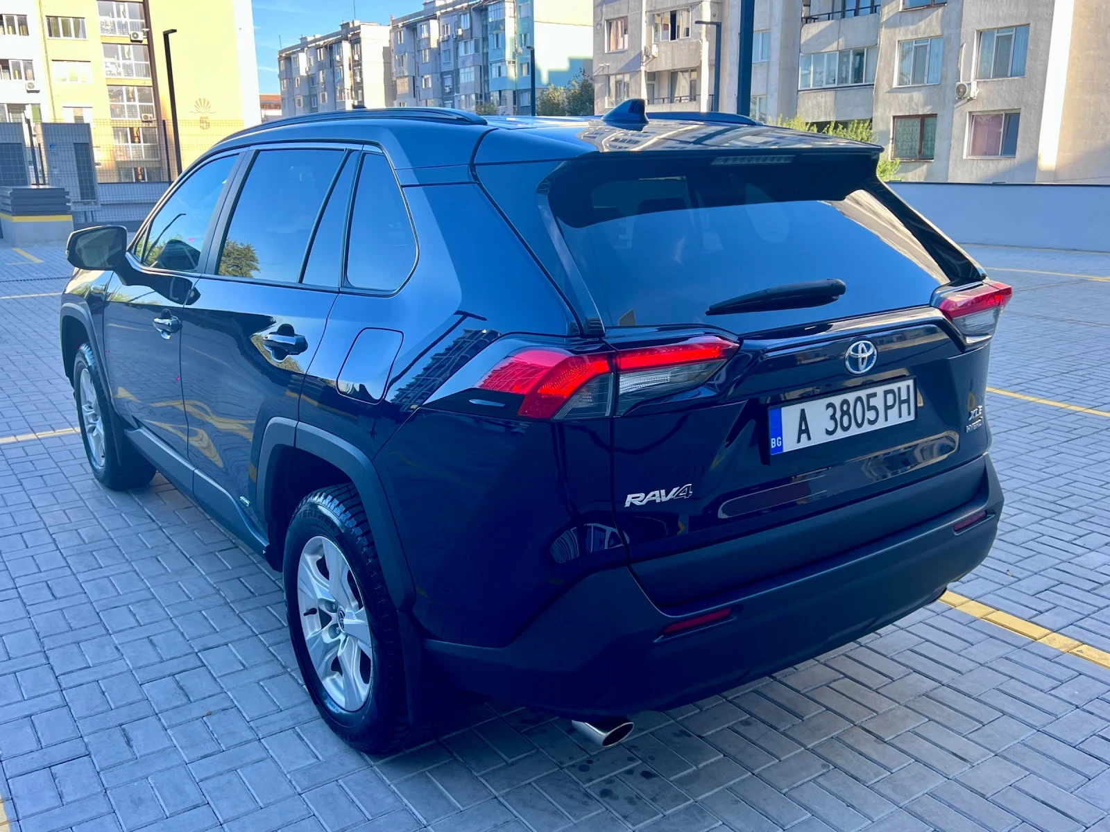 Toyota Rav4 43000км 2.5i HYBRID 4x4  - изображение 6