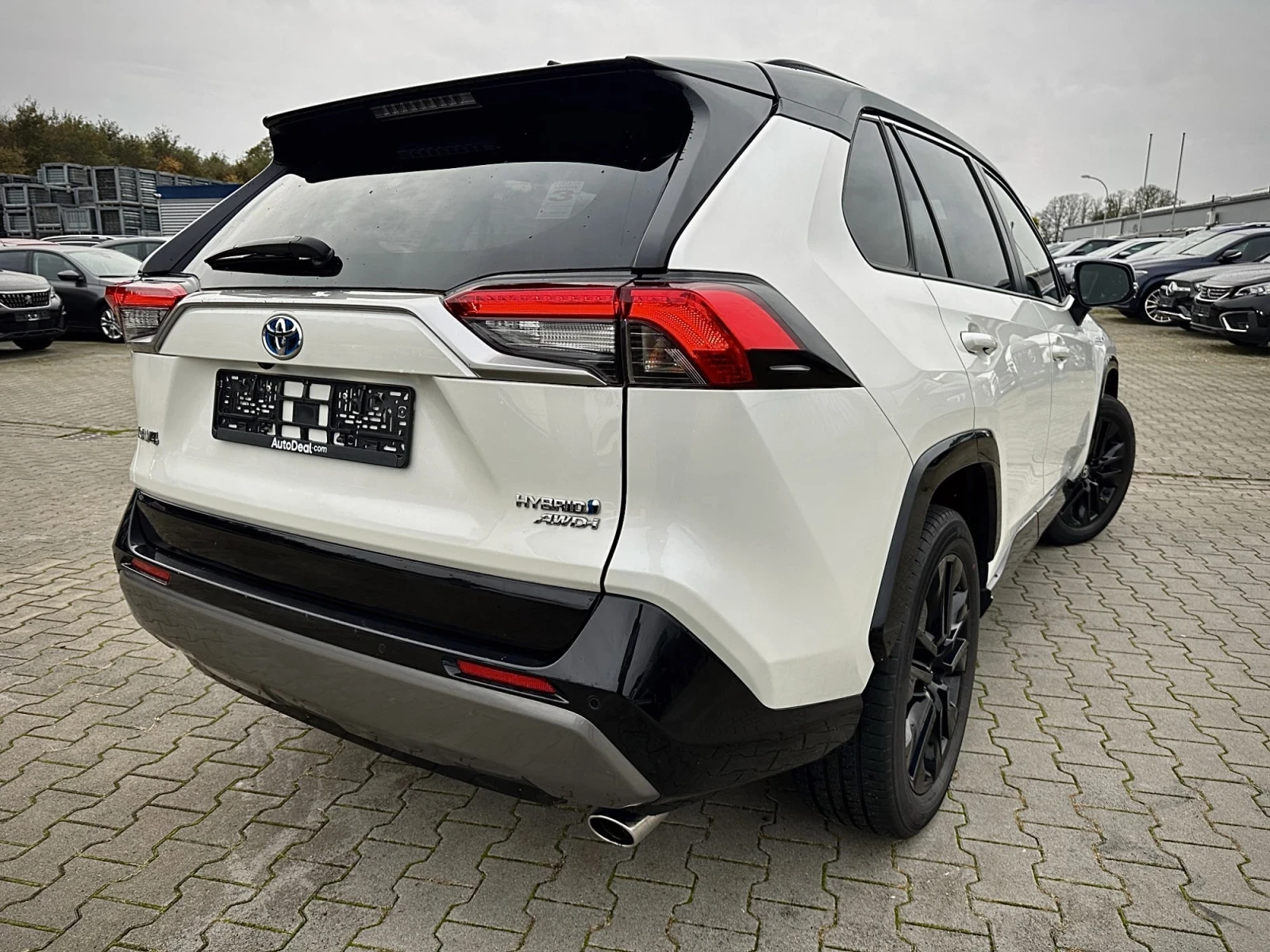 Toyota Rav4 ГАРАНЦИОННА / 4Х4 / 2022г / Black Edition  - изображение 3