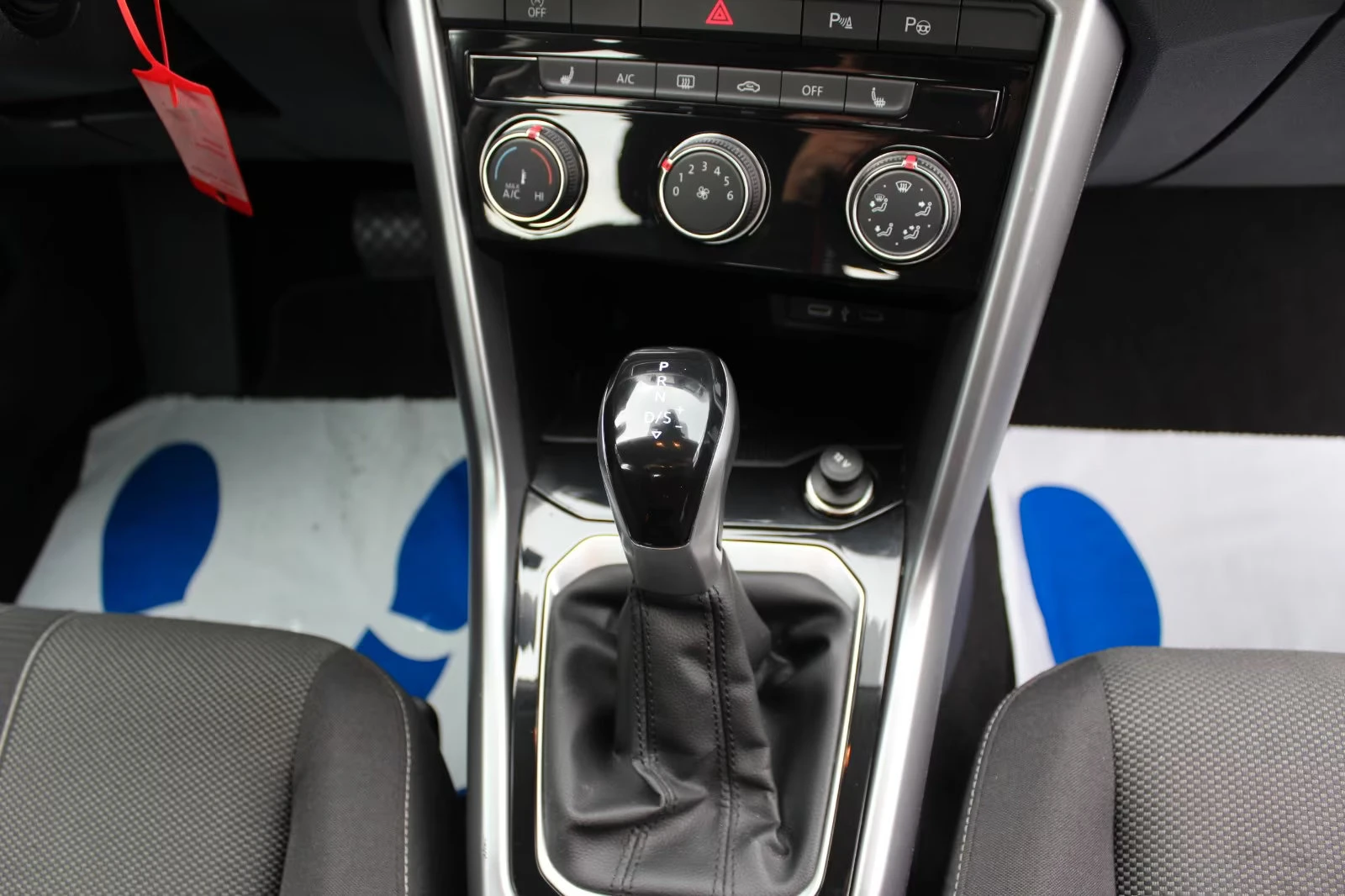 VW T-Roc 1.5TSI/LIFE/150HP/NAVI/LED/LANE/CAM/VCONTROL/644f | Mobile.bg   14