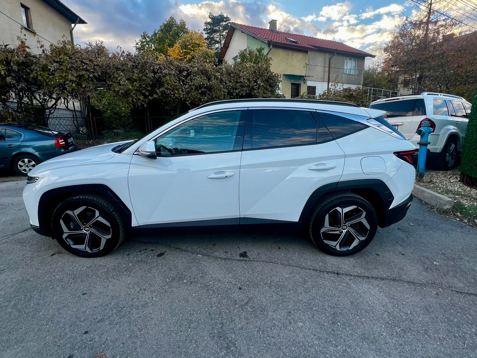 Hyundai Tucson 1.6T 4WD, Camera, Blind Spot, Distronic, Keyless - изображение 8