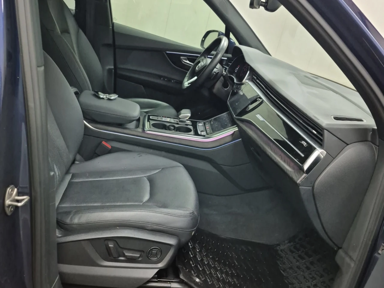 Audi Q7 * АВТО КРЕДИТ* ЦЕНА ДО БГ * СЕРВИЗНА ИСТОРИЯ *  - изображение 9