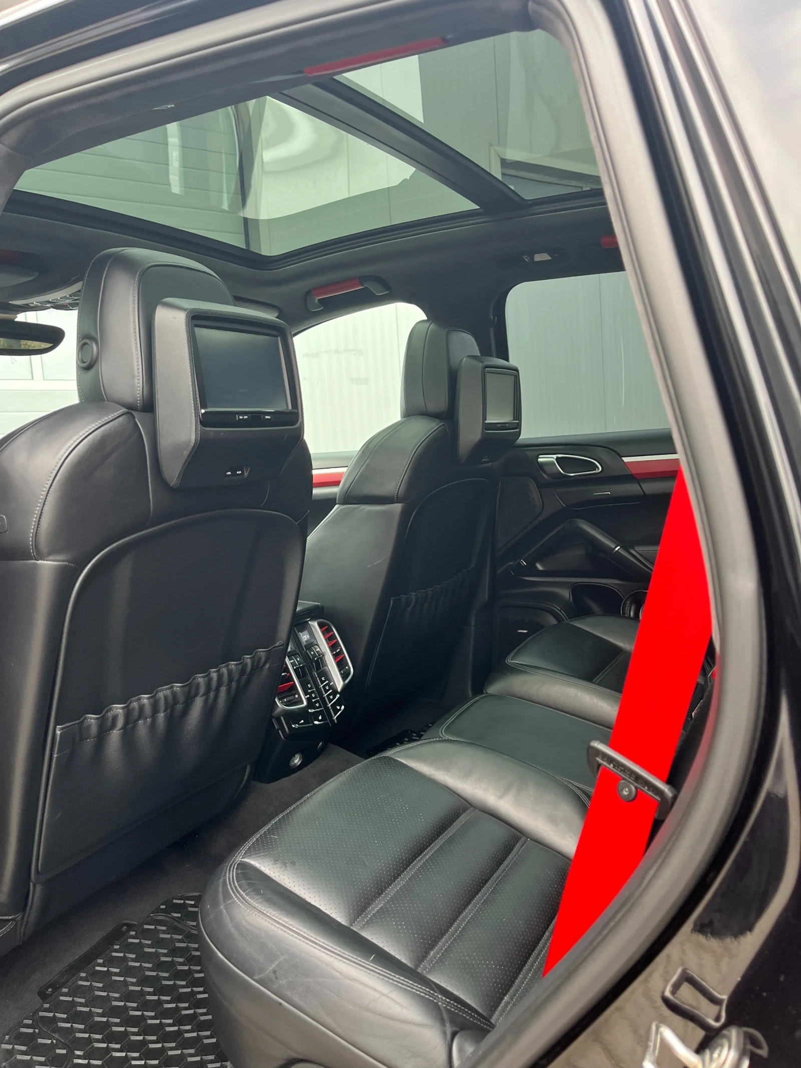 Porsche Cayenne  4.8 V8 TURBO PANORAMA/2xTV/XENON/NAVI/SWISS | Mobile.bg   13