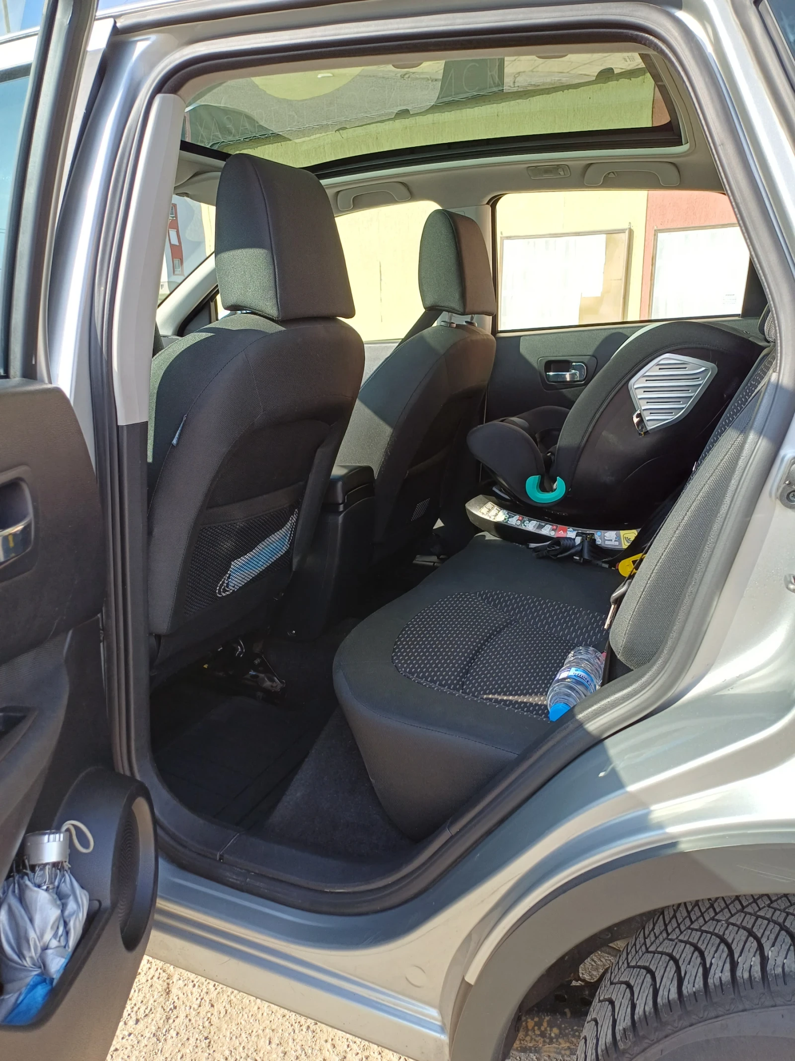 Nissan Qashqai, снимка 8 - Автомобили и джипове - 53871550