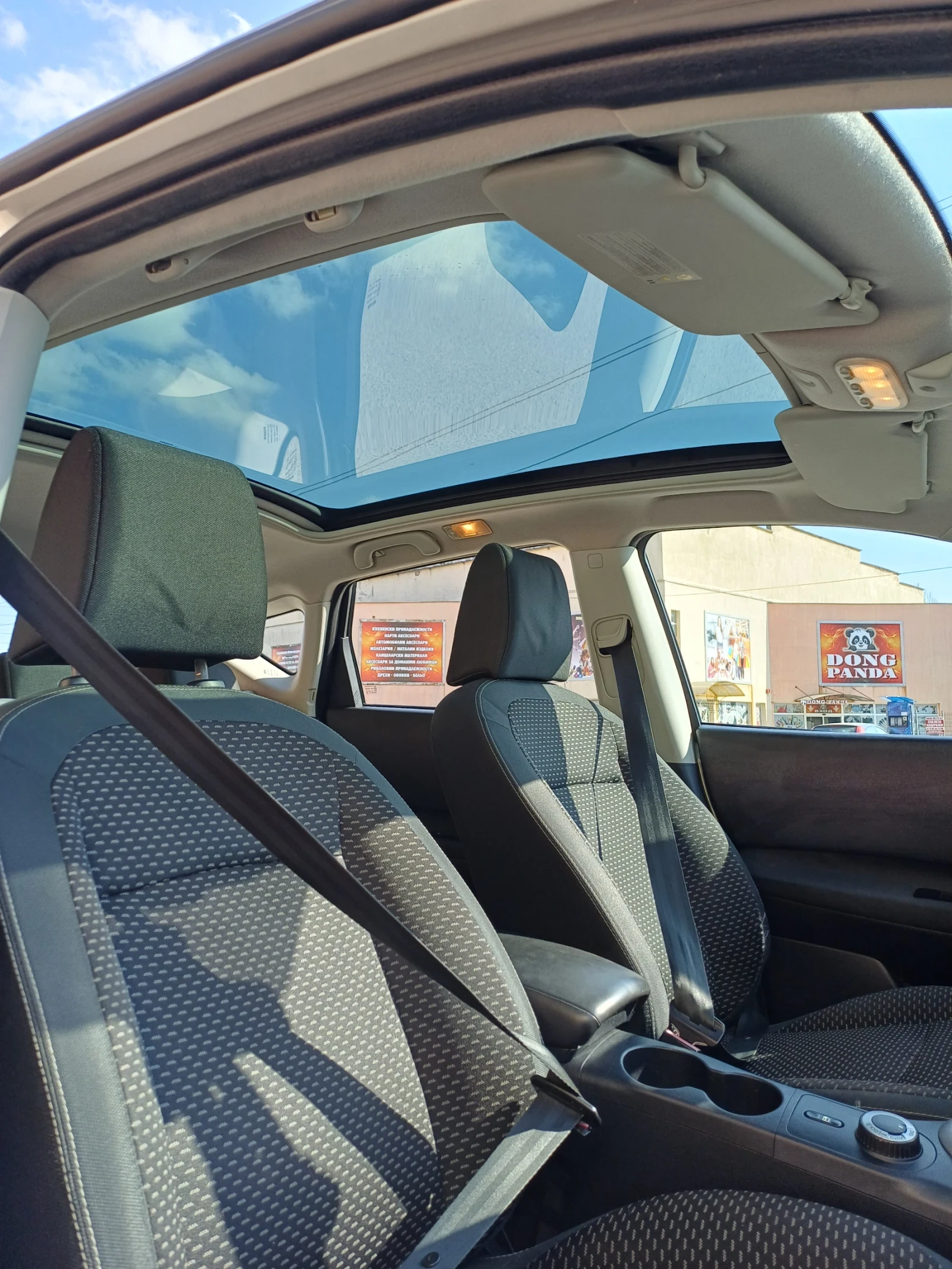 Nissan Qashqai, снимка 7 - Автомобили и джипове - 53871550