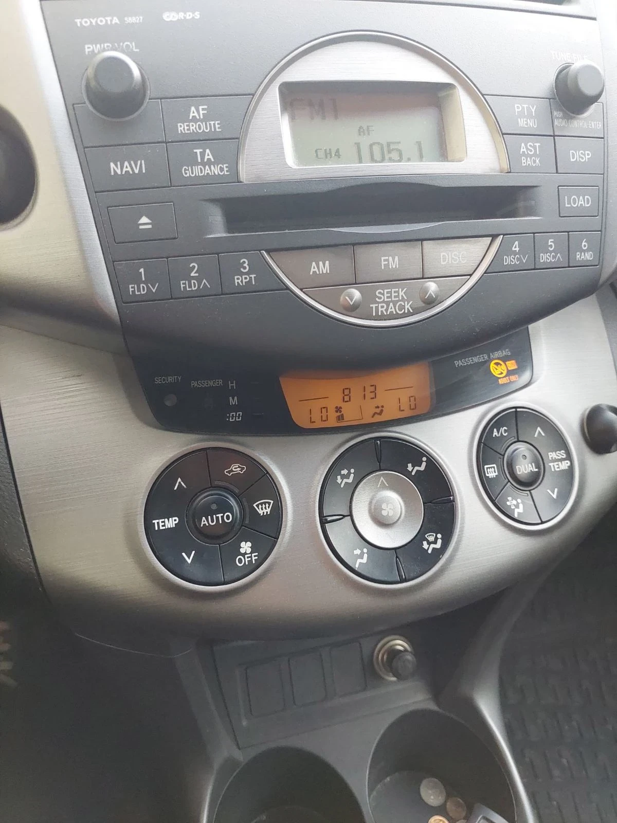 Toyota Rav4 2.0 бензин, снимка 10 - Автомобили и джипове - 54859918