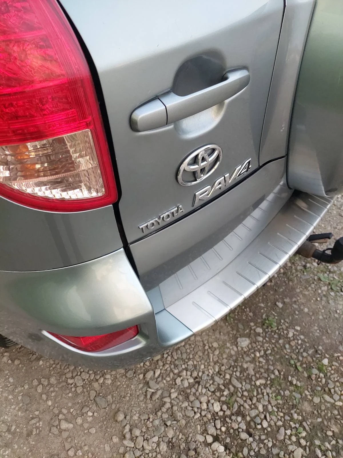 Toyota Rav4 2.0 бензин, снимка 11 - Автомобили и джипове - 54859918