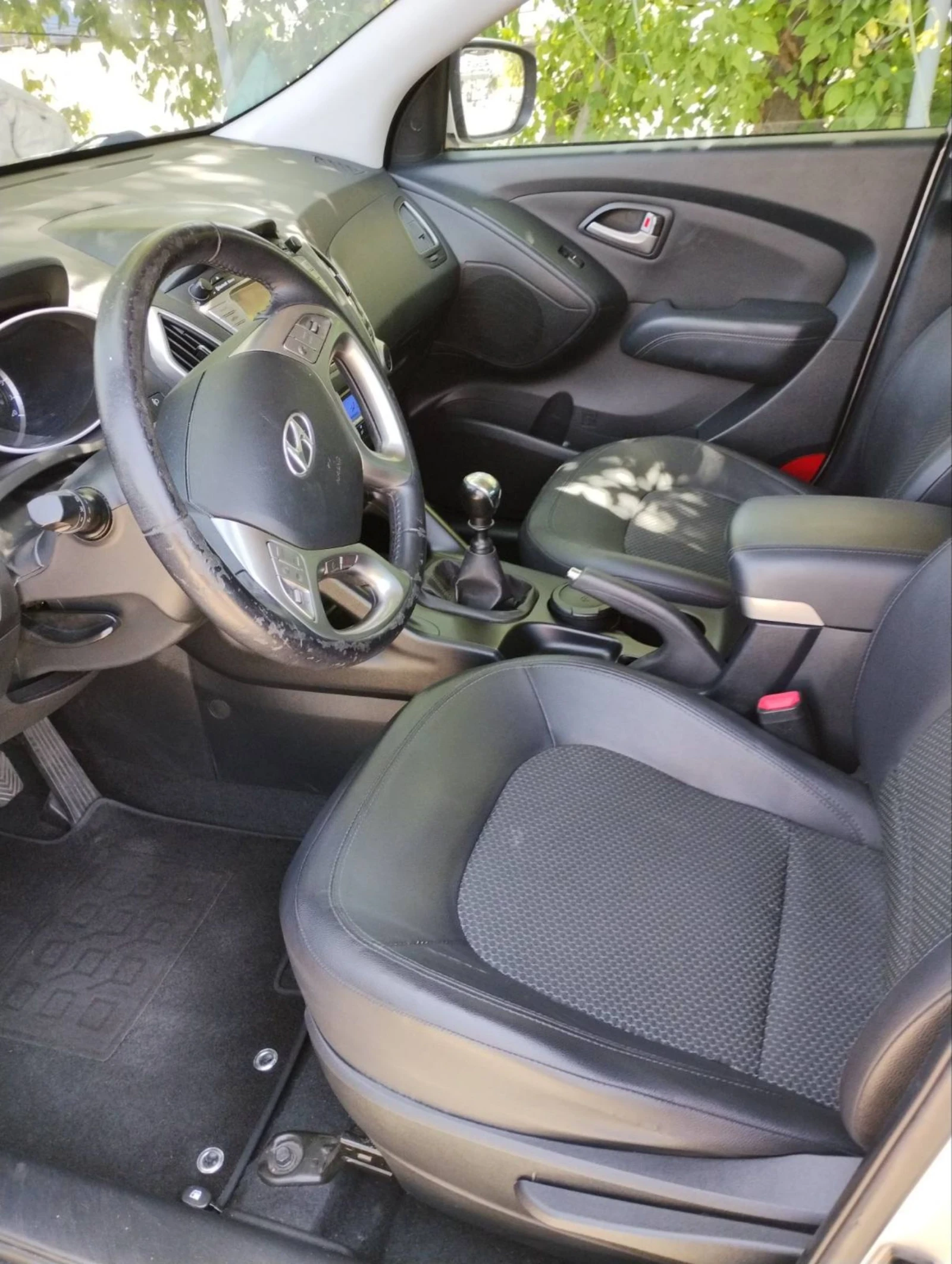 Hyundai IX35 1.6 GDI , снимка 11 - Автомобили и джипове - 55304944