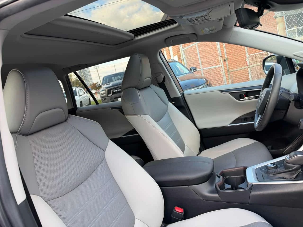 Toyota Rav4 * Hybrid Limited * AWD * CARFAX *  | Mobile.bg � ����������� 17