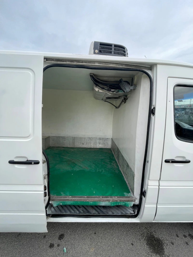 Mercedes-Benz Sprinter 210 Хладилен, снимка 10 - Бусове и автобуси - 47444133