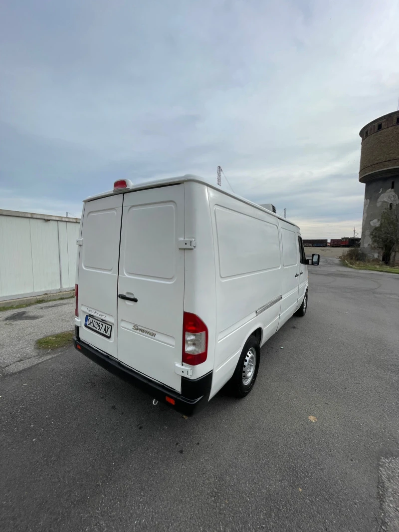 Mercedes-Benz Sprinter 210 Хладилен, снимка 6 - Бусове и автобуси - 47444133