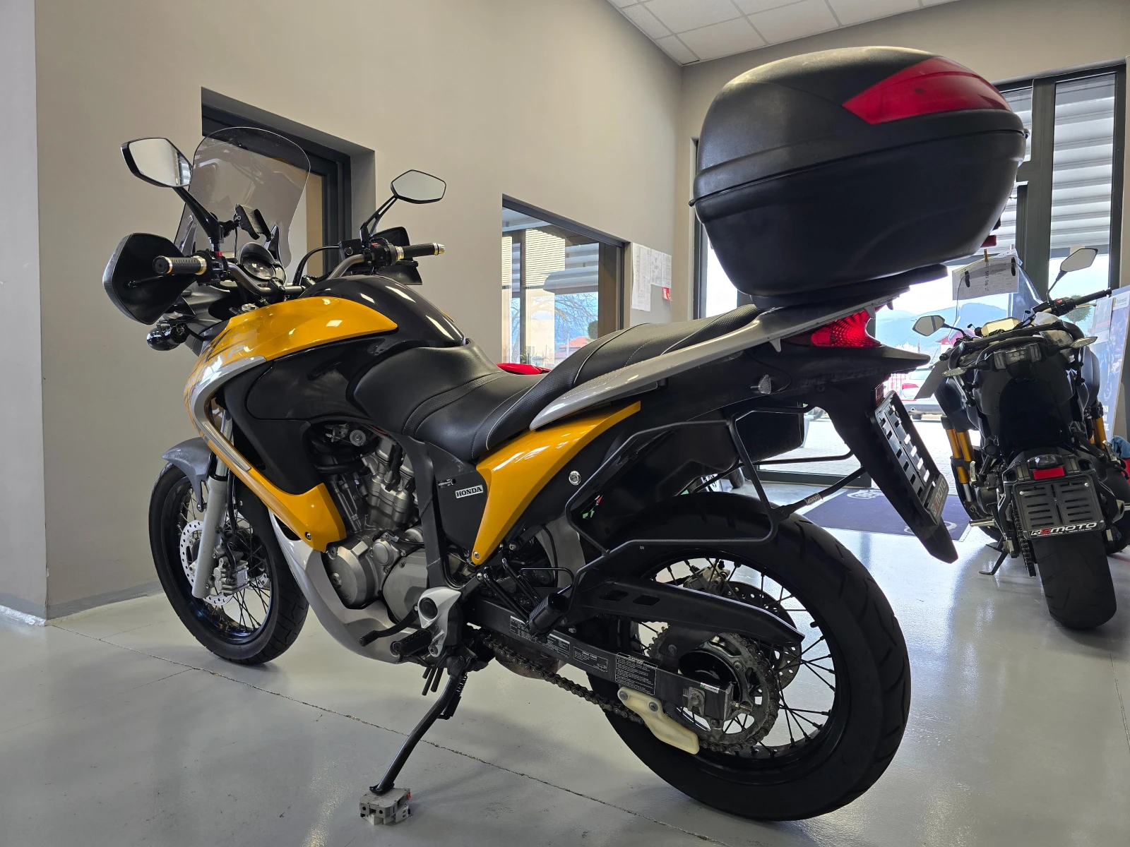 Honda Xlv 700ie, Перфектен!, снимка 5 - Мотоциклети и мототехника - 54109311