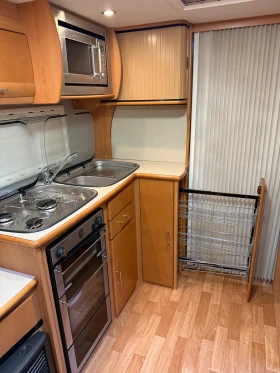 Каравана Compas Really СПАЛНЯ+ МУВЪР, снимка 15 - Каравани и кемпери - 53664502