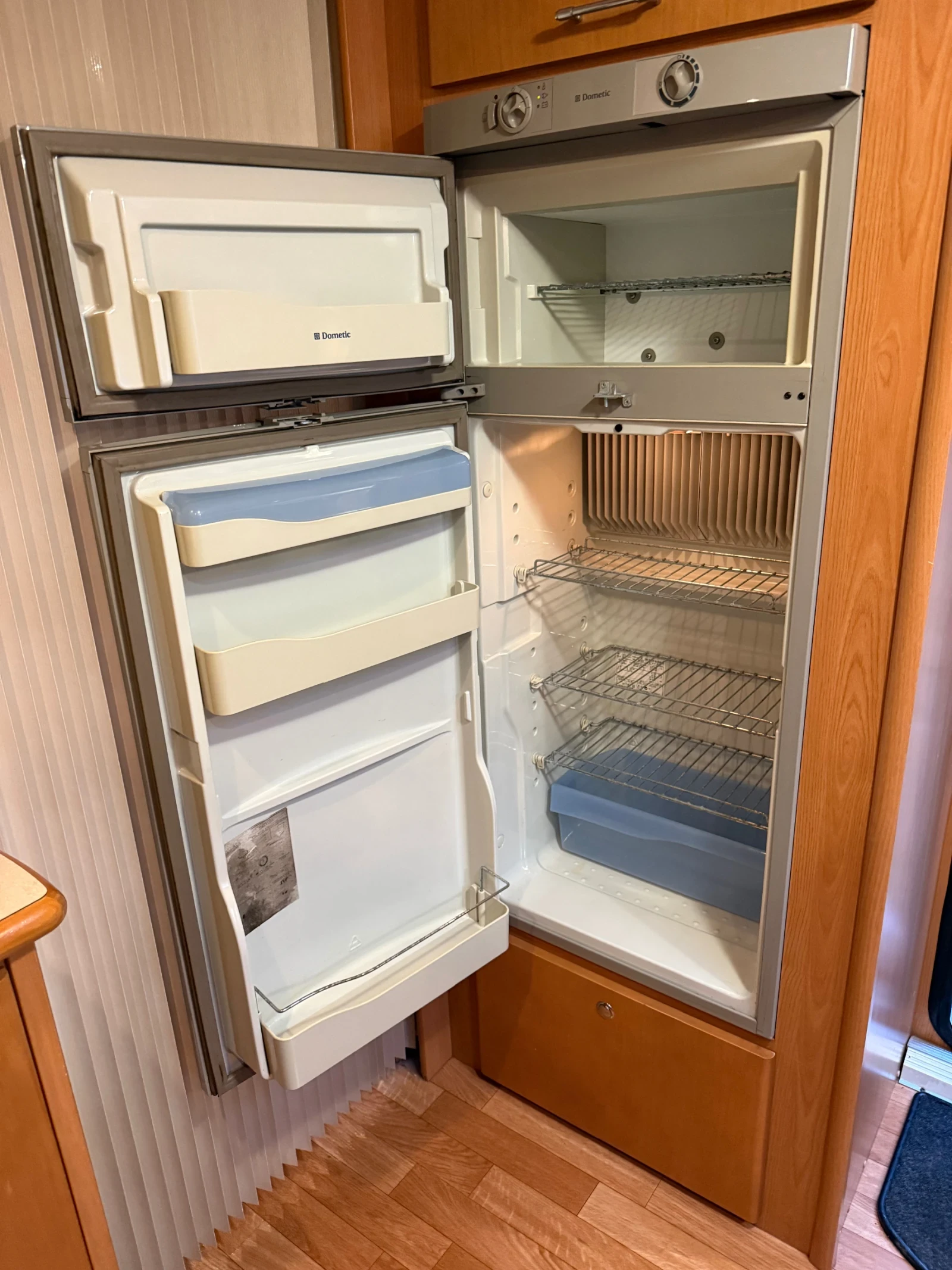 �������� Compas Really ������, �������, ����� | Mobile.bg � ����������� 14