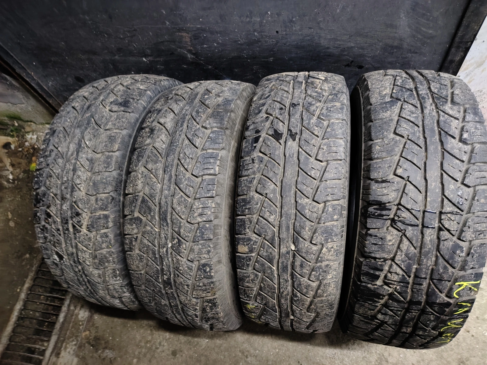 Гуми Всесезонни 265/75R15