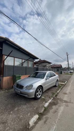 Mercedes-Benz C 220, снимка 2