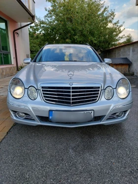 Mercedes-Benz E 320, снимка 1