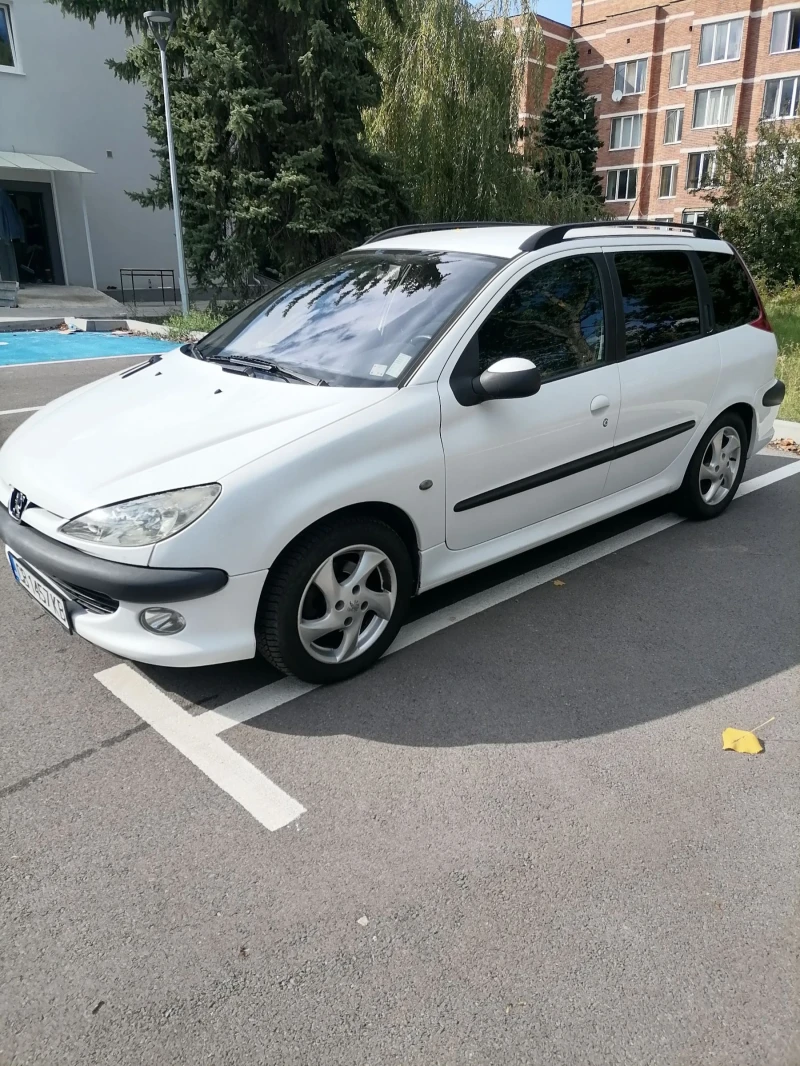 Peugeot 206, снимка 1 - Автомобили и джипове - 45913054