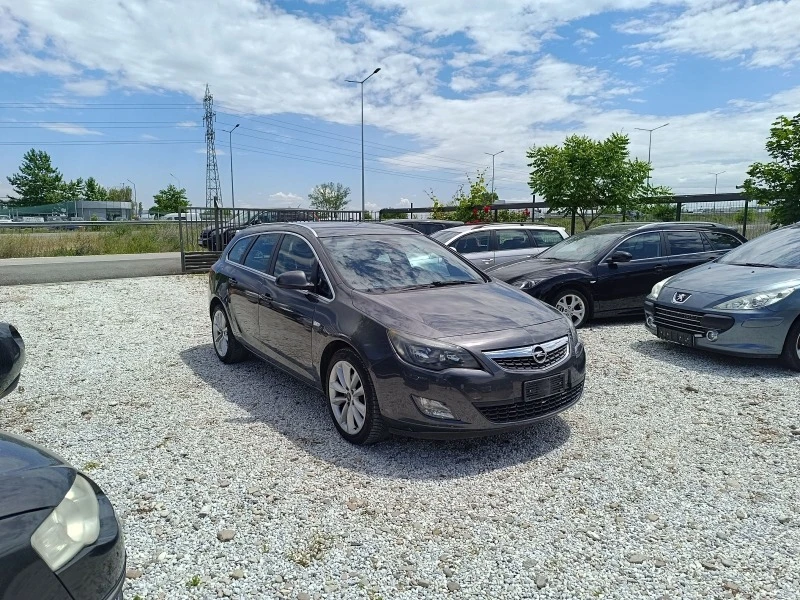 Opel Astra 2.0DTH Sports Tourer , снимка 10 - Автомобили и джипове - 45997004