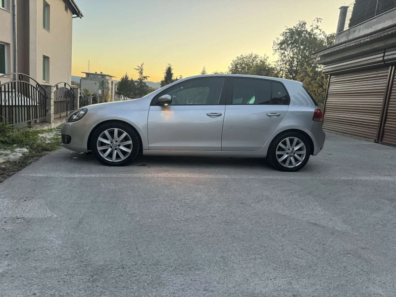 VW Golf 1.6 TDI , снимка 5 - Автомобили и джипове - 48255840