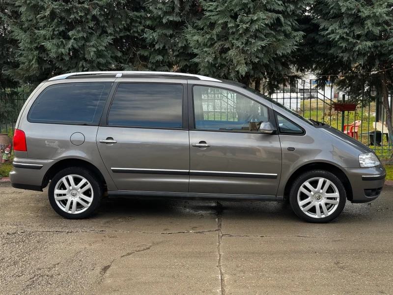 VW Sharan 2.0TDI* 140к.с.* Темпомат* Климатроник* 7Местен, снимка 4 - Автомобили и джипове - 48355782