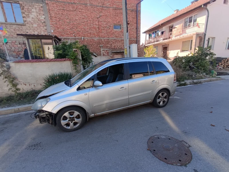 Opel Zafira 1.9cdti, снимка 3 - Автомобили и джипове - 53191993