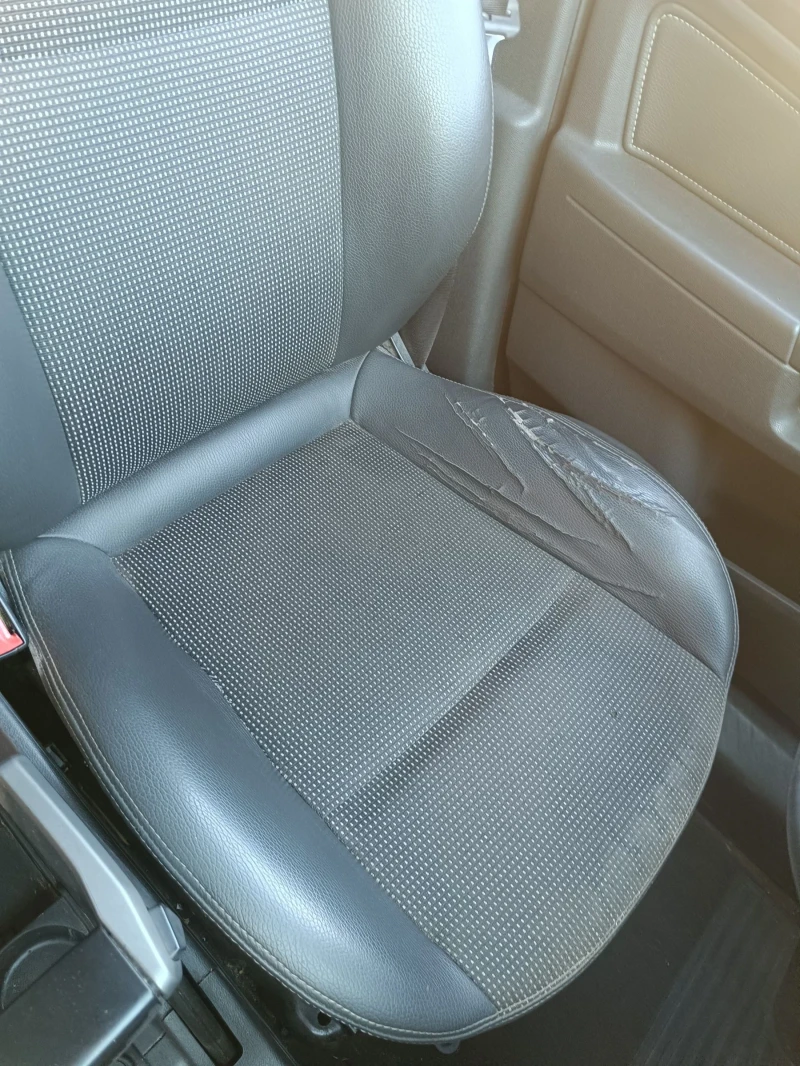 Opel Zafira 1.9cdti, снимка 9 - Автомобили и джипове - 53191993