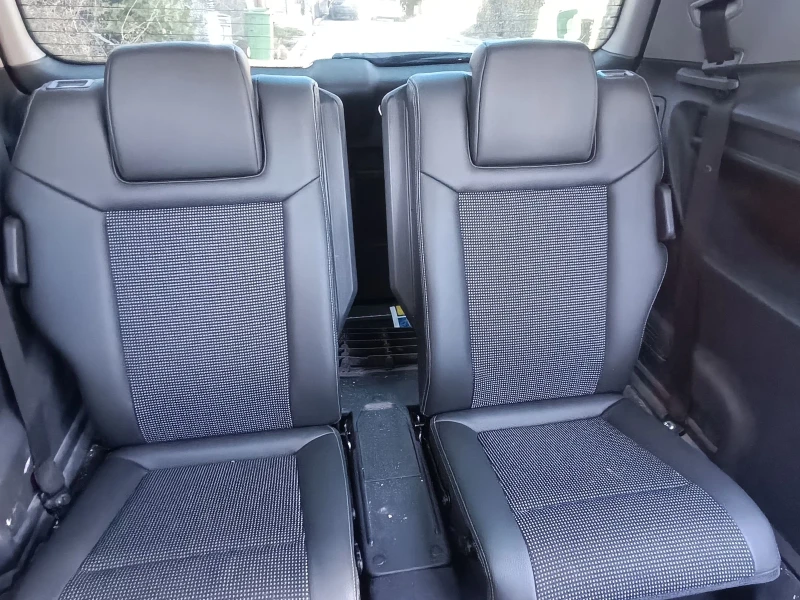 Opel Zafira 1.9cdti, снимка 13 - Автомобили и джипове - 53191993