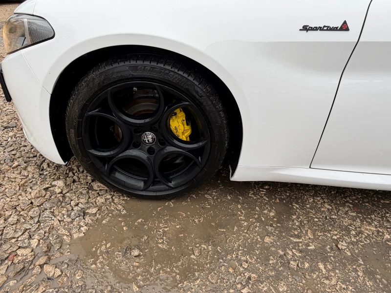 Alfa Romeo Giulia 2.2JTD* TOP* NAVI* AVTOMAT, снимка 7 - Автомобили и джипове - 52740664