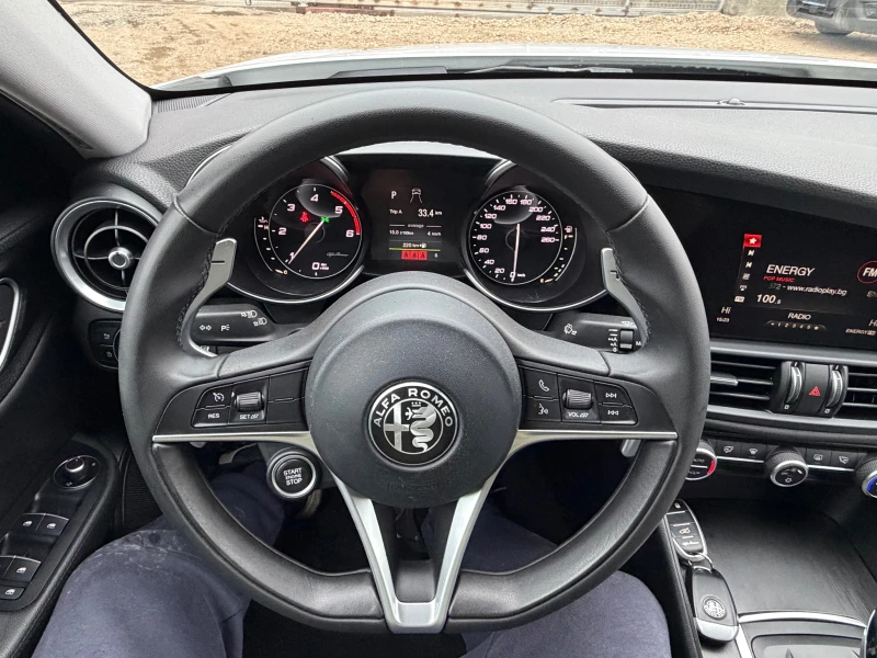 Alfa Romeo Giulia 2.2JTD* TOP* NAVI* AVTOMAT, снимка 13 - Автомобили и джипове - 52740664