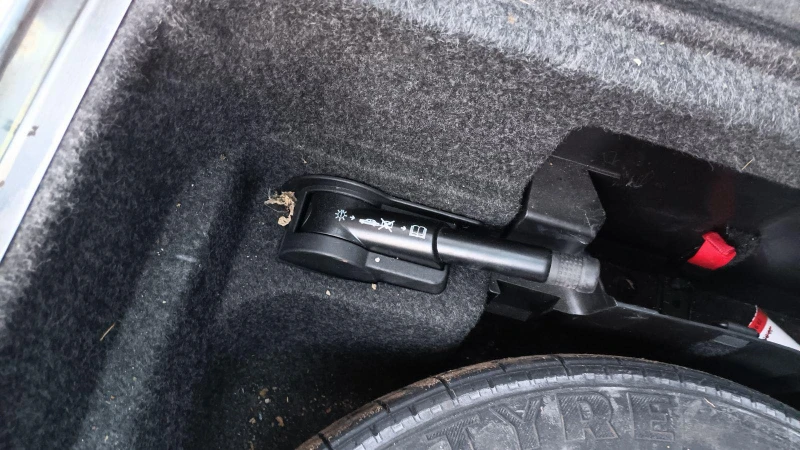 Mercedes-Benz E 320, снимка 14 - Автомобили и джипове - 52861564