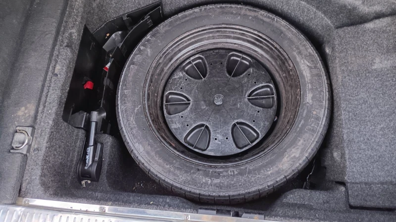 Mercedes-Benz E 320, снимка 12 - Автомобили и джипове - 52861564