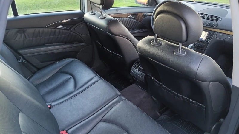 Mercedes-Benz E 320, снимка 5 - Автомобили и джипове - 52861564