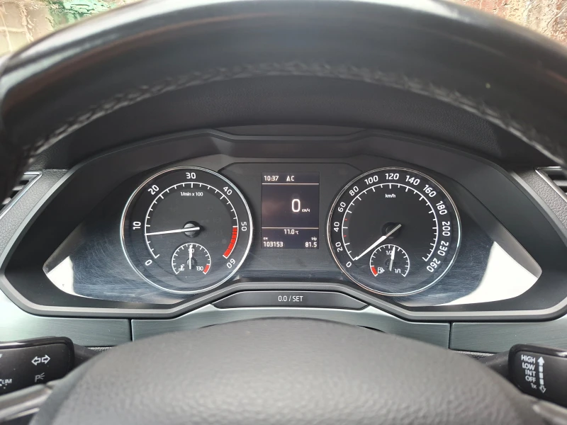 Skoda Superb 2.0 TDI-103 хил. км. с история в ЕУРAТЕК ЕВРО 6C, снимка 14 - Автомобили и джипове - 53262947