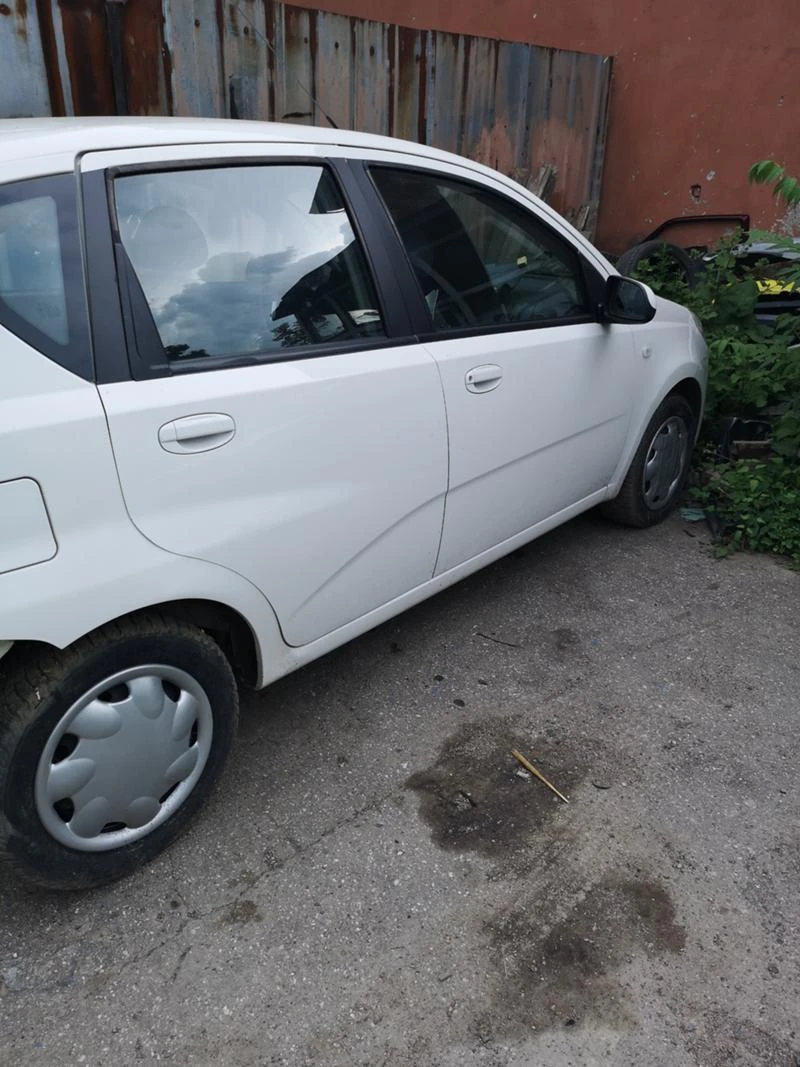 Chevrolet Aveo 1.2 / 16v, снимка 3 - Автомобили и джипове - 25771779