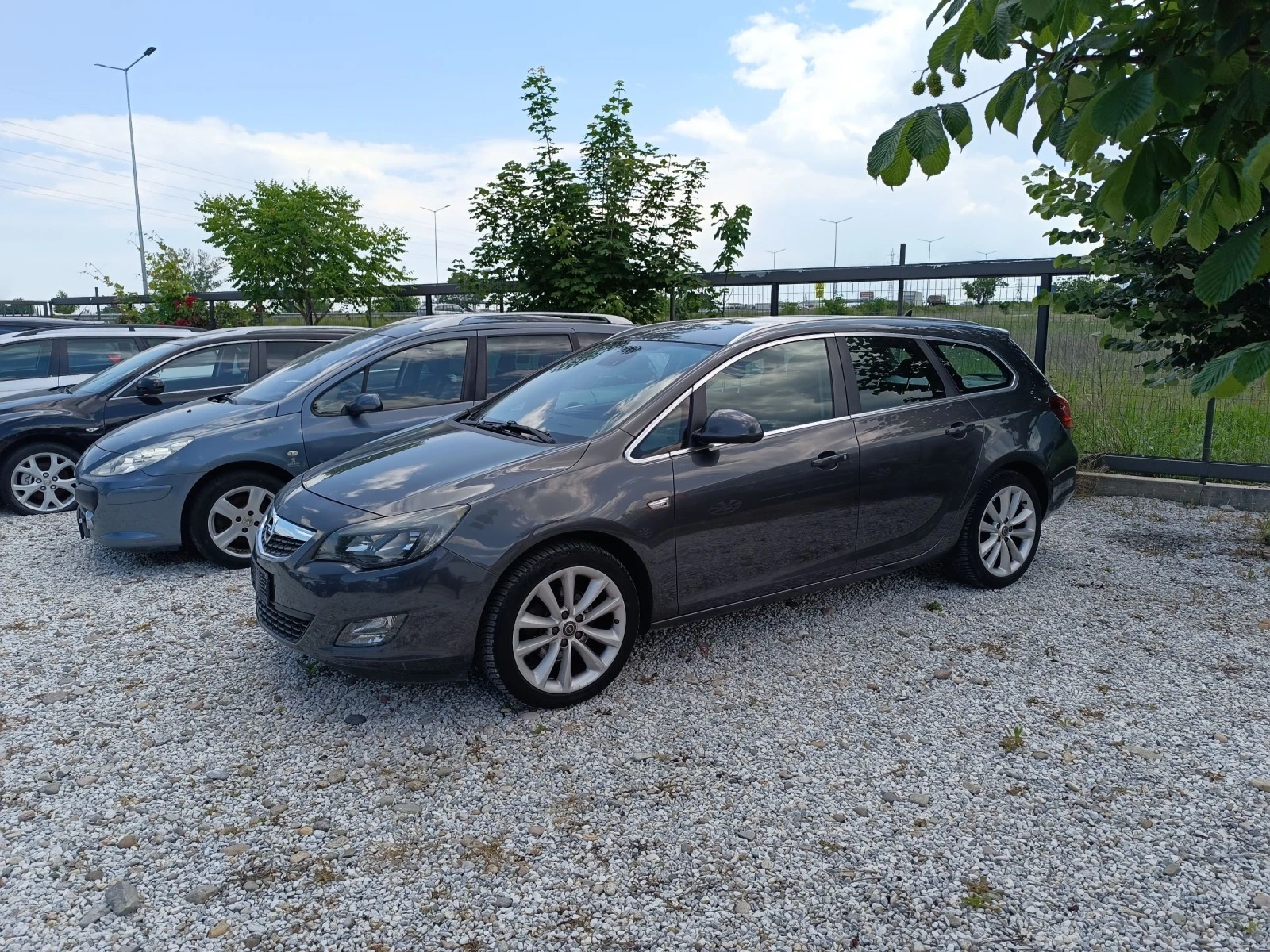 Opel Astra 2.0DTH Sports Tourer  - изображение 2