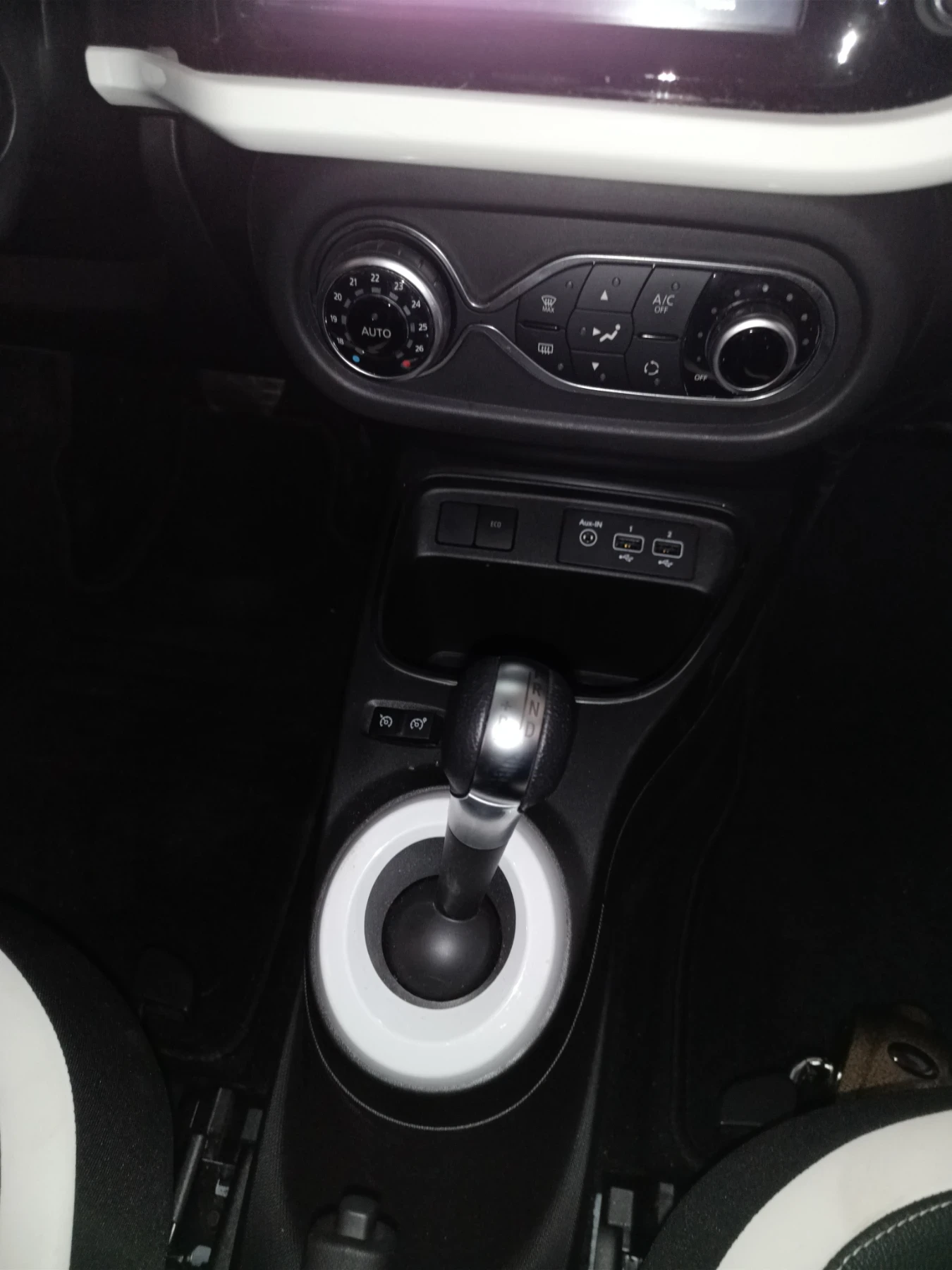 Renault Twingo Techno - изображение 7