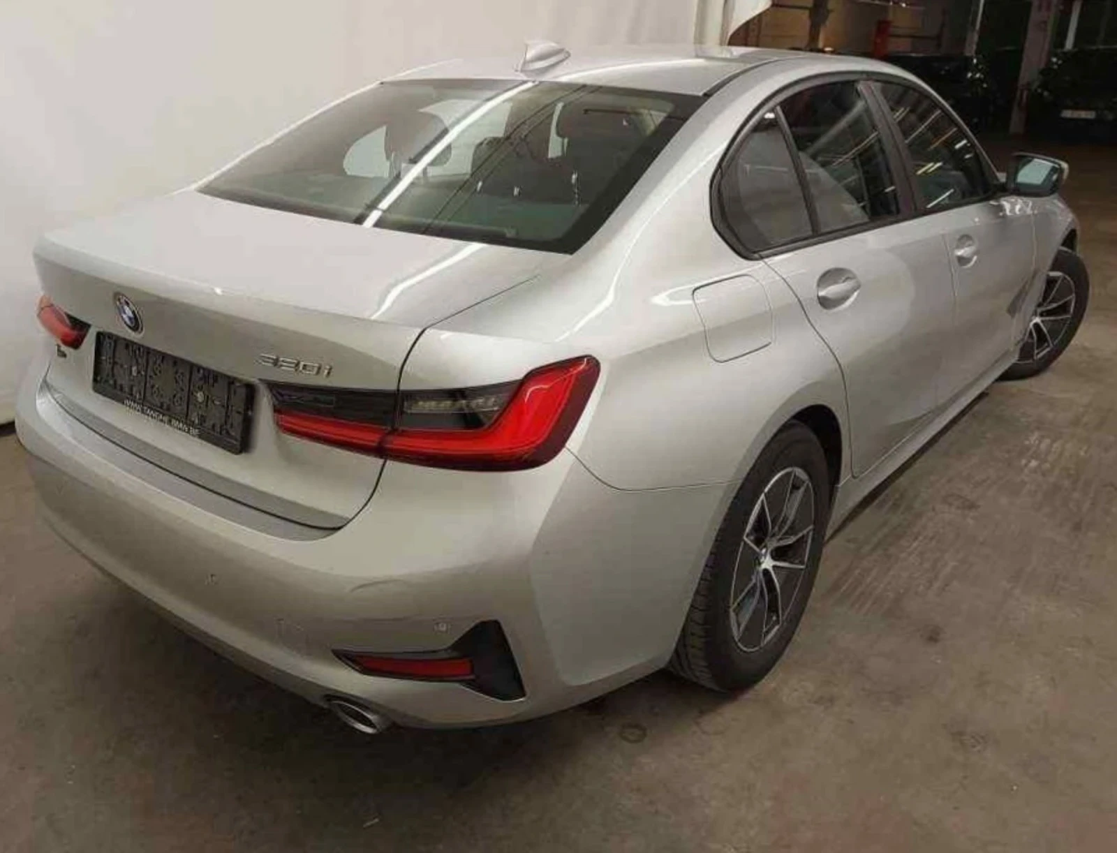 BMW 320 i .135KW.KAMERA.LED.NAVI - изображение 2