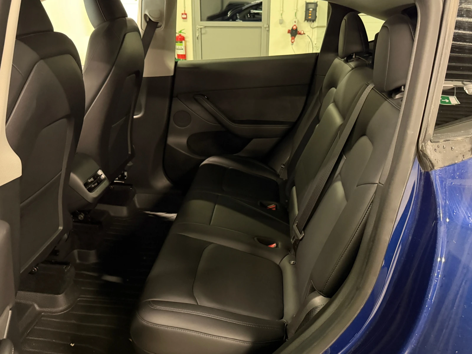 Tesla Model Y AWD LR Dual motor 4x4  | Mobile.bg � ����������� 11