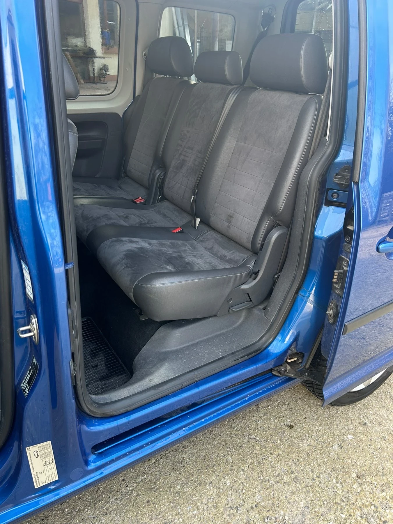 VW Caddy, снимка 10 - Автомобили и джипове - 53710363