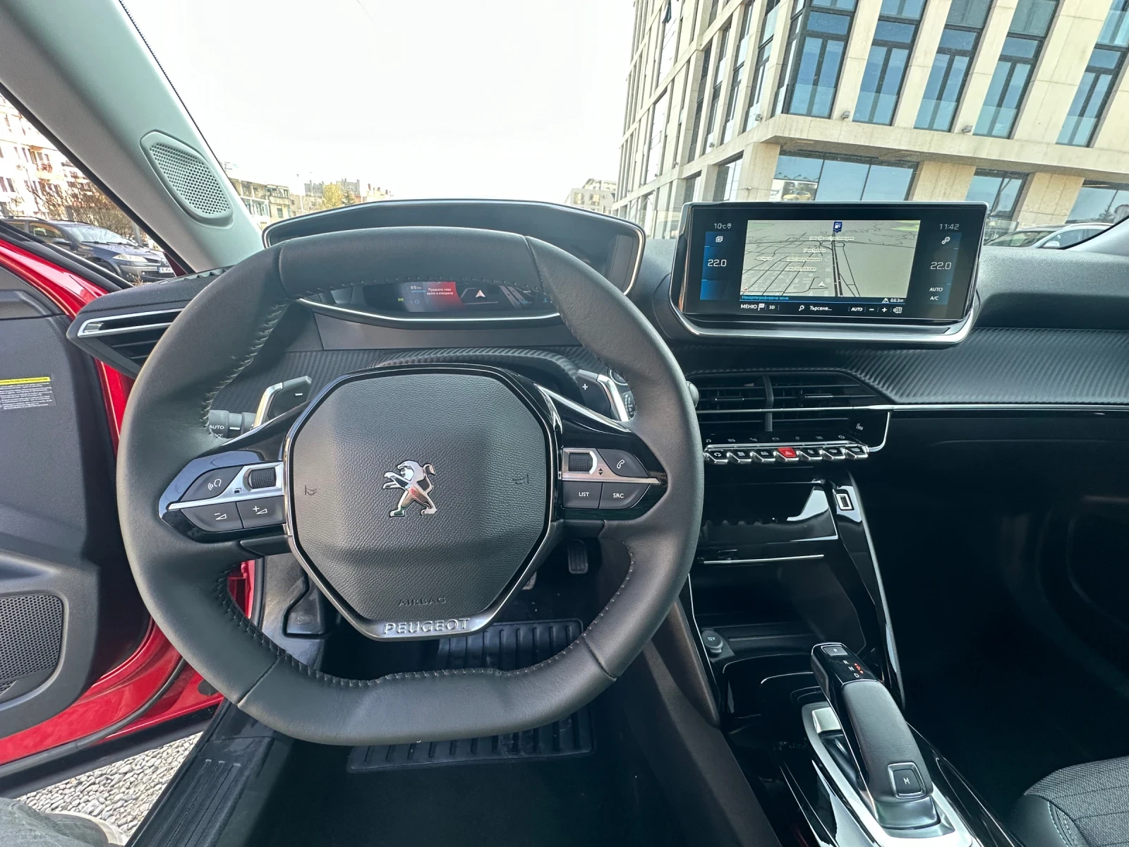 Peugeot 2008 ШВЕЙЦАРИЯ 12000 км АВТОМАТИК, снимка 15 - Автомобили и джипове - 53745703