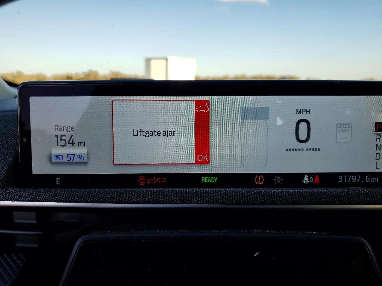 Ford Mustang Mach-E PREMIUM | 360 КАМЕРА | KEYLESS | ПАНОРАМА | , снимка 9 - Автомобили и джипове - 54086602