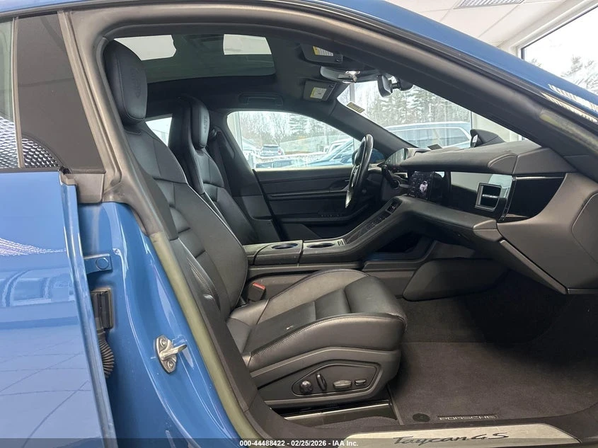 Porsche Taycan 4S, снимка 5 - Автомобили и джипове - 54209293